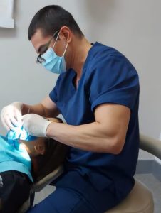 El doctor que entiende tu dolor desde adentro